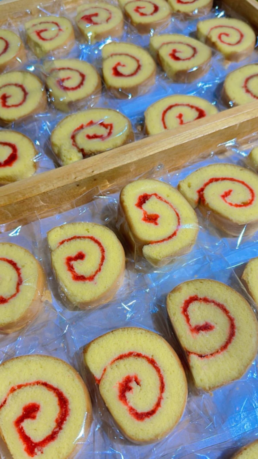 Bolu gulung  besar slice